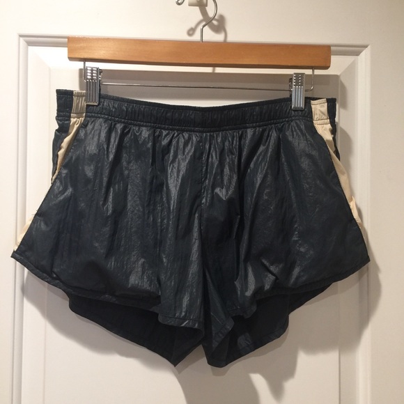Gap body Fit Dark Grey / Navy Blue & Cream Shorts - Picture 1 of 6